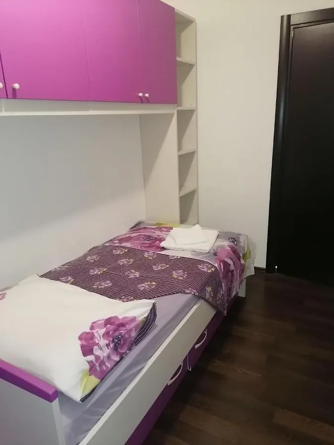 Apartment Ena Kukuljanovo